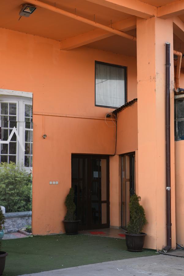 Hostel Ruxandra Focsani Exterior photo